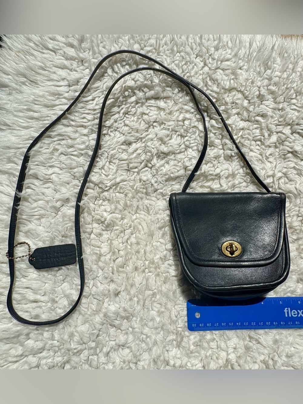 Vintage 1990’s Coach Classic Black Leather Crossbody Bag w/Brass Gold Turn-Lock
